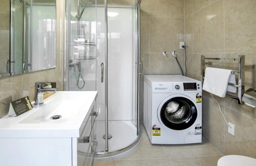 Grafton Apartment | Crown on Cintra Lane