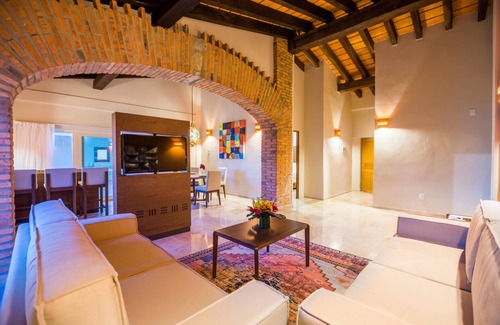 North Hotel Zone Resort | Crown Paradise Club Puerto Vallarta All Inclusive