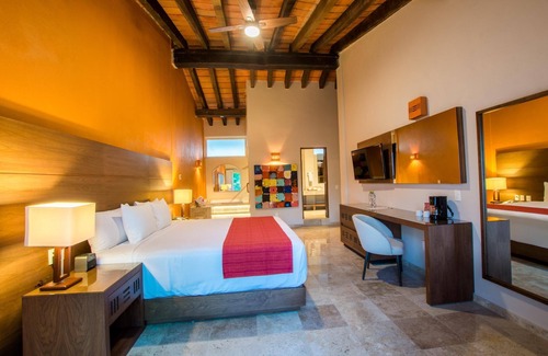 North Hotel Zone Resort | Crown Paradise Club Puerto Vallarta All Inclusive