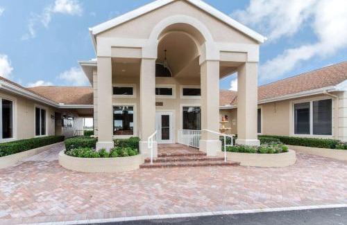 Crown Pointe House | Crown Pointe- Harrogate Ct.