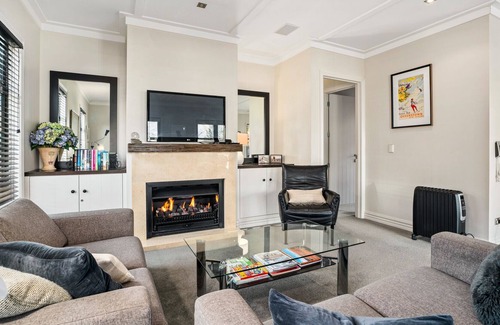 Cardrona House | Crown Range Cottage - Cardrona Holiday Home