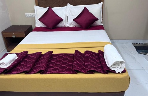 Devikolam Hotel | Crown residency