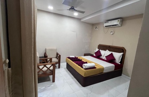 Devikolam Hotel | Crown residency