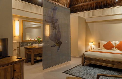 Phu Cat Hotel | Crown Retreat Quy Nhon
