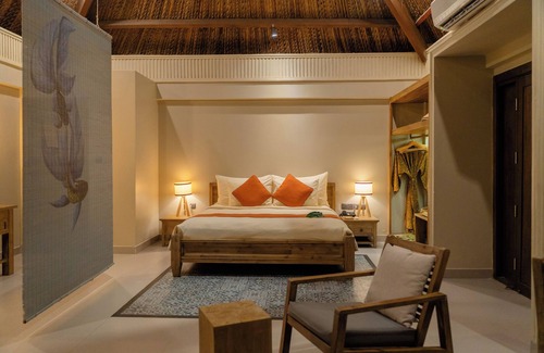 Phu Cat Hotel | Crown Retreat Quy Nhon