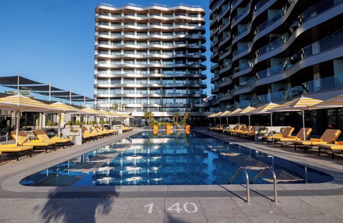 Constanta Hotel | Crowne Plaza Constanta Mamaia Beach by IHG