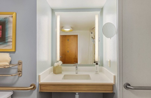Biggar Hotel | Crowne Plaza Ft. Myers Gulf Coast by IHG