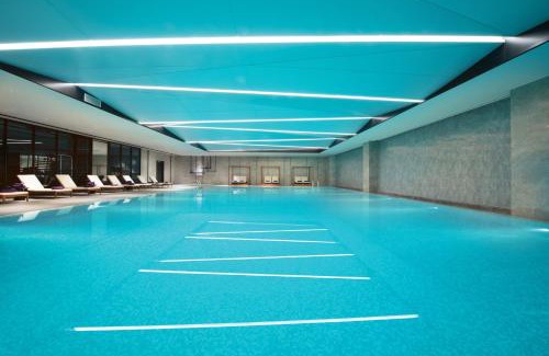 Yuhang District Hotel | Crowne Plaza Hangzhou Science City by IHG