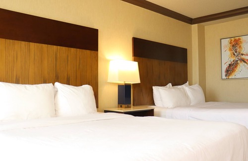 Downtown Harrisburg Hotel | Crowne Plaza Harrisburg-Hershey by IHG