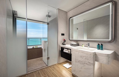Yazhou District Hotel | Crowne Plaza Sanya Yazhou Bay by IHG
