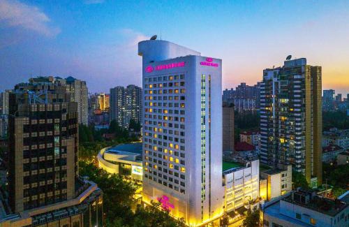 Xuhui Hotel | Crowne Plaza Shanghai by IHG