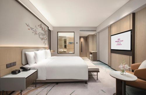 Pudong Hotel | Crowne Plaza Shanghai Jinxiu by IHG
