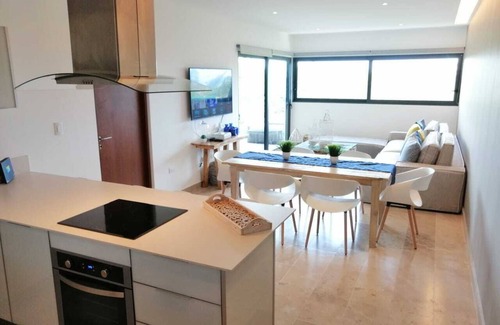 Gonzalo Guerrero Apartment | Cruz con Mar (7px)@ the best location at Playa, 1 block to the sea