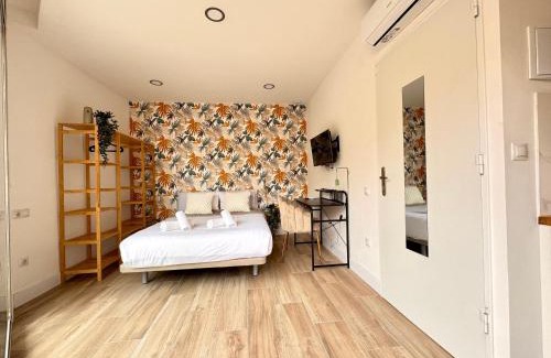 Collblanc y La Torrassa Apartment | Crysoyle Apartment II Barcelona Next to Camp Nou