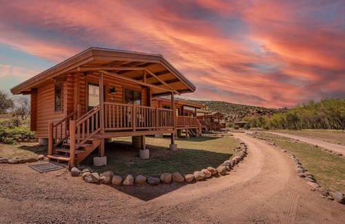 Cornville Cabin | Crystal Chalet Luna Beam