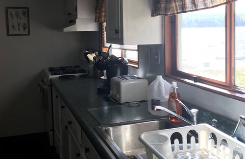 Harrison Cottage | Crystal Lake Cottage Waterfront - Sandy Beach