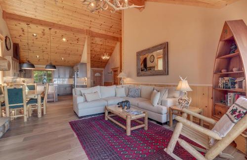 Talmont House | Crystal Lakeview Lodge by Tahoe Getaways - Private Hot Tub, Foosball Table & Tahoe Park HOA