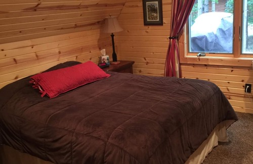 Thompsonville Cabin | Crystal Mountain Resort