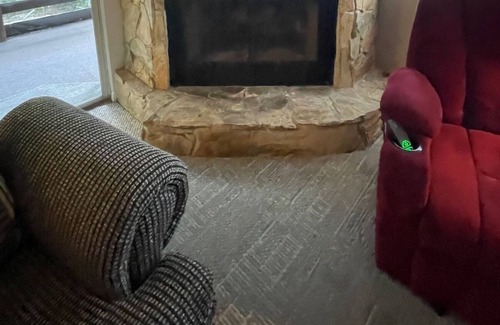 Crystal River Apartment | Crystal River All-Inclusive Tree-Top Hideaway; 2 BR/ 2 BA on 4.5 acres!