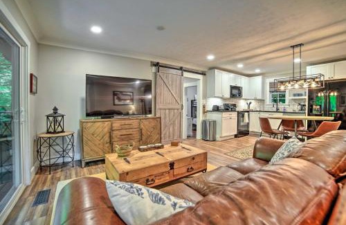 Townsend House | Crystal River Cabin with Scenic View and Fire Pit