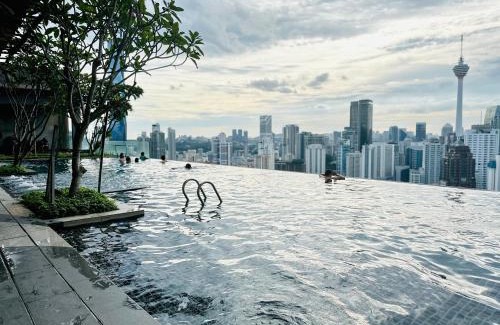 Golden Triangle Apartment | Crystal Suites At Axon Residence