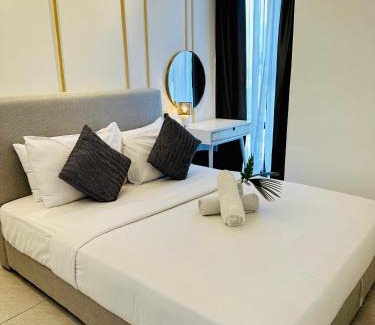 Golden Triangle Apartment | Crystal Suites At Axon Residence