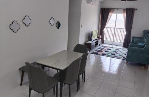 Kampung Rawa Apartment | CSO Homestay near to UiTM Dengkil