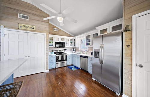 Freeport House | CSR (NEW) — Bluewater Retreat