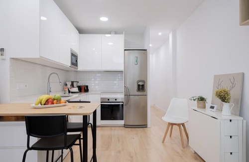Bellas Vistas Apartment | Cuatro Caminos Mercado Maravillas GRL3