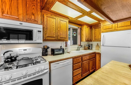 Sanger Cabin | Cub Cabin #471