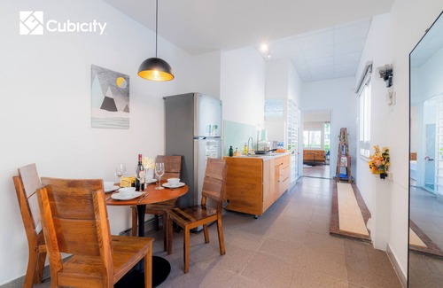 Nguyen Thai Binh Hotel | Cubicity Metro House