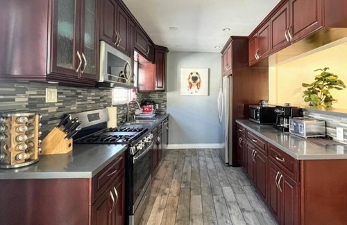 Ladera Heights House | Cubier: 4-Unit Complex W/ Swimming Pool (MKW-LAD)