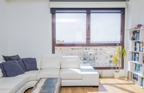 Hacienda Bizcochero Apartment | Cubo's Apartamento Teatinos & Parking /urban /air conditioning /free wifi