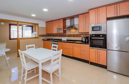 Coin Villa | Cubo's Casa Ilios Los Nebrales/Piscina privada/aire acondicionado/wifi gratis