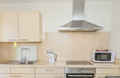 New Golden Mile Apartment | Cubo's Cortijo Del Mar Resort Duplex/Marbella/free wifi/air conditioning/community pool