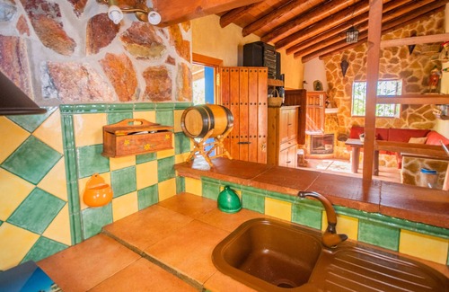 Guaro Cottage | Cubo's Jacaranda Rural Cottage/Private Pool/Views