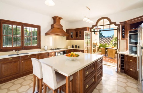 Marbella Villa | Cubo's Luxury Mansion El Baron de Sierra Blanca/privacy/private pool/views