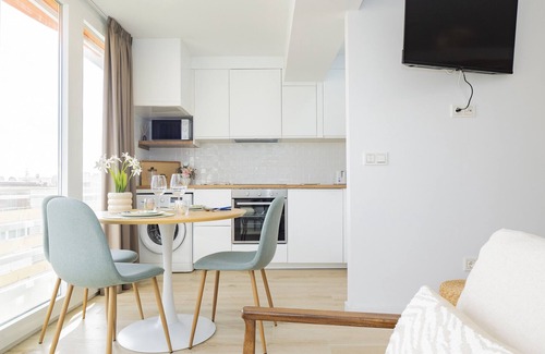Carihuela Apartment | Cubo's Sea View Beach & Fun Eurosol Torremolinos/close to the beach/air conditioning/free wifi