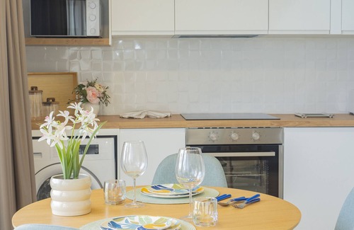 Carihuela Apartment | Cubo's Sea View Beach & Fun Eurosol Torremolinos/close to the beach/air conditioning/free wifi