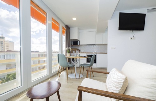 Carihuela Apartment | Cubo's Sea View Beach & Fun Eurosol Torremolinos/close to the beach/air conditioning/free wifi