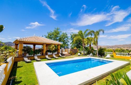 Cartama Villa | Cubo's Villa Fina & Minigolf included
