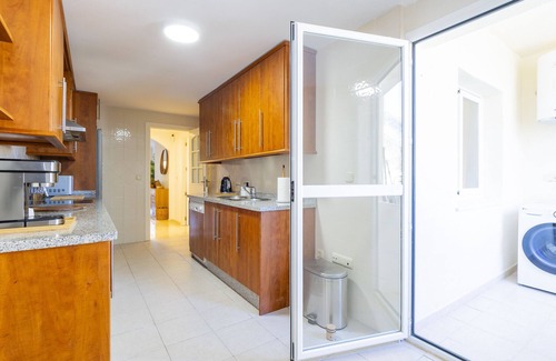 Elviria Apartment | Cubo’s Santa Maria Green Hills Apartment 2B / community pool / free parking / close to beach