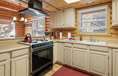 Eagle Mountain Estates Cabin | Cubs Cabin