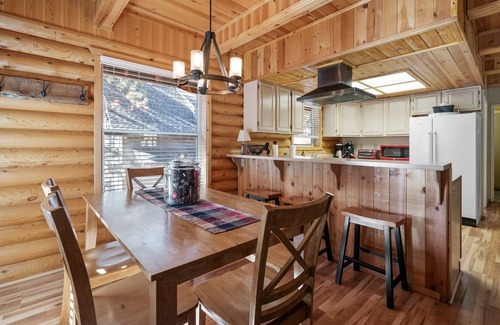 Eagle Mountain Estates Cabin | Cubs Cabin