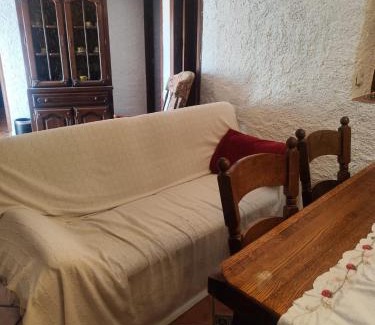 Estacion de Chinchilla Apartment | Cueva del castillo de Chinchilla