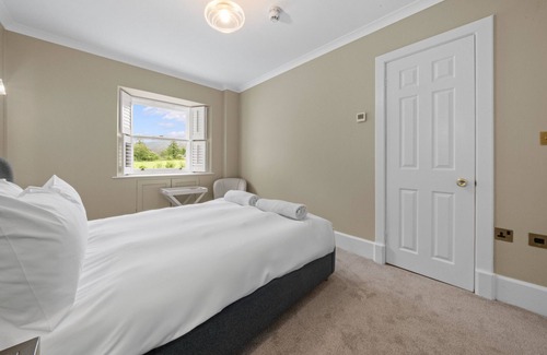 West Laroch Bed & Breakfast | Cuilcheanna House - Iona Room