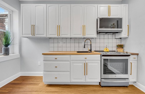 North Philadelphia West Apartment | Culture Hub W Oxford St 1BR Art Museum