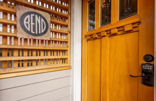River West House | Cumberland Bungalow walking distance to downtown