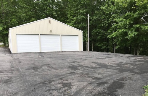 Jamestown House | Cumberland Lake Home! <1 Mile from Jamestown Marina