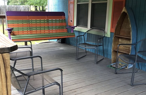 Jamestown Cottage | Cumberland Lake House - 2 miles from Jamestown Marina - Sleeps 11